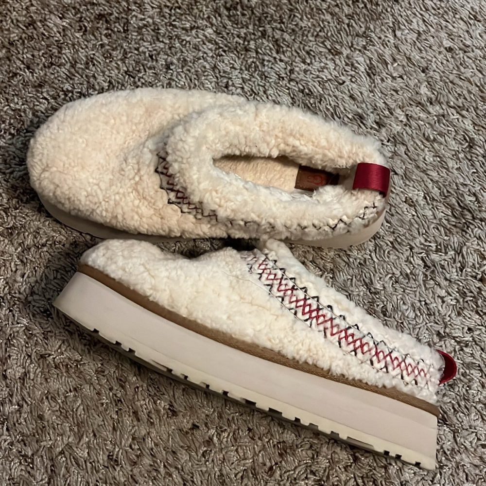 FUZZY UGG TAZ PLATFORM